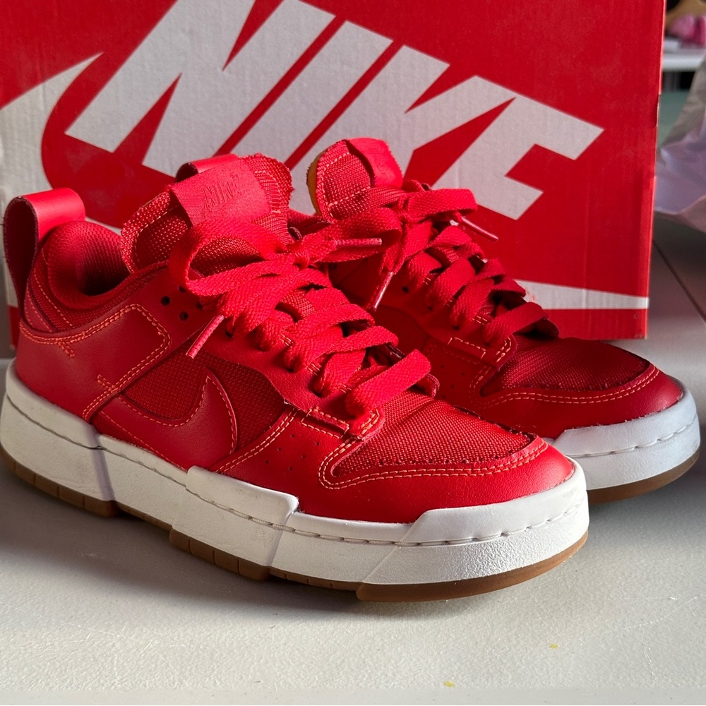 Nile low Disrupt Red